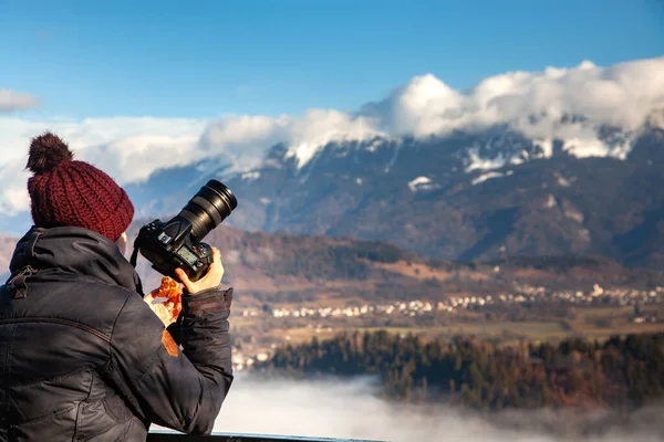 Photographer Woman Taking Photos Bled Island — Stock Photo, Image