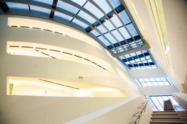 VIENNA, AUSTRIA - 15 Ocak 2018: Viyana Ekonomi ve İş Üniversitesi 'nin Zaha Hadid Of Library and Learning Center' ı (Wirtschaftsuniversitat Wien) Avrupa 'daki en büyük işletme üniversitesidir..