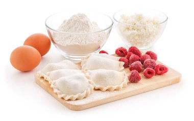 Vareniki, geleneksel Rus köfte malzemelerle 