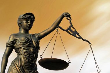 Justitia şiirsel bir adalet