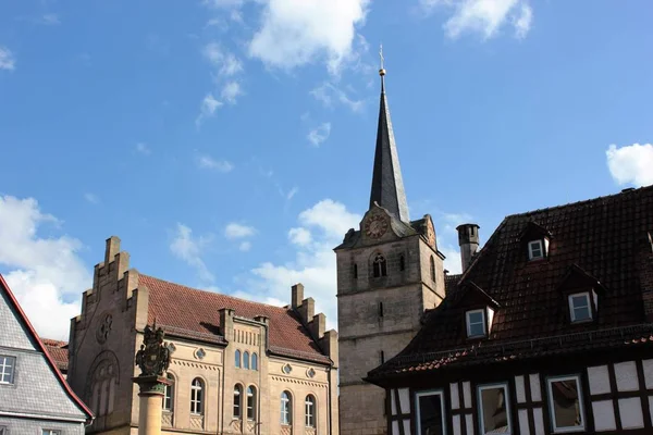 Středověké historické Panorama s kostelem — Stock fotografie