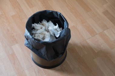 bir depo gözündeki kağıt