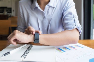 Yatırım Danışma listelerinde analiz iş kavramı.