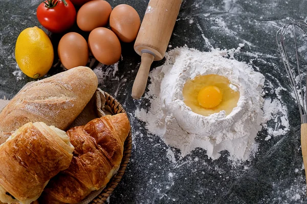 Hamur hazırlık tarifi Ekmek, pizza ve pasta malzemeler pasta 