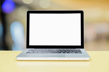 Masada beyaz ekran ile bilgisayar arka plan bulanıklık. Techno