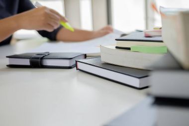 Eğitim kavramı. Öğrencilerin eğitim ve kampüs co beyin fırtınası