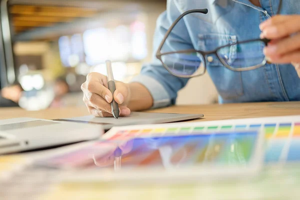 Graphic design and color swatches and pens on a desk. Architectu — Stock Photo, Image