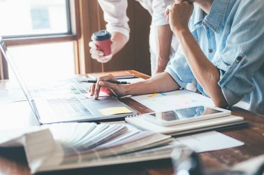 Yaratıcı Web Tasarımcısı planlama uygulaması ve templa geliştirme