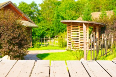 Kır evi genel arka plan için eski ahşap hafif masa.