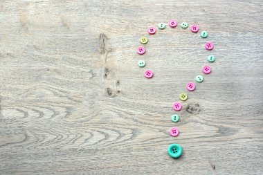 Soru işareti düğmesi dışında yapılan.