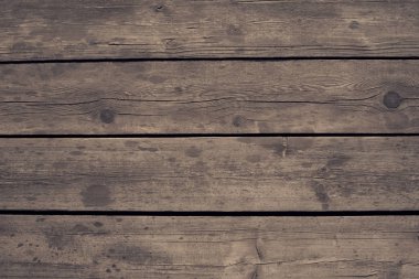 Boş yer üstünde okul sırası.