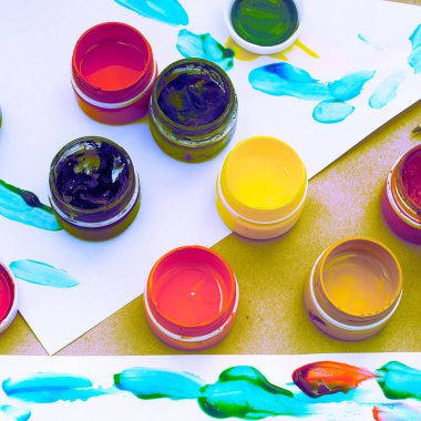 Yaratıcılık ve tasarım dekoratif kompozisyon Sürrealizm çerçeve malzemeleri.