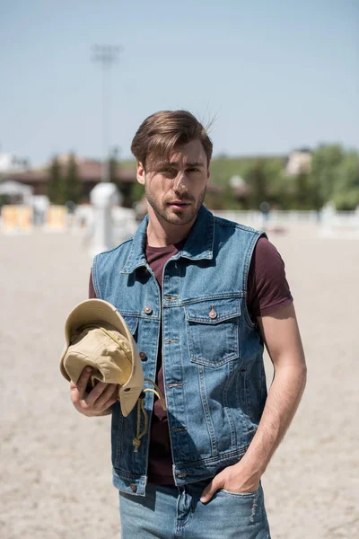 Handsome man with cowboy hat — Stock Photo, Image