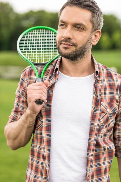 Man playing badminton — Free Stock Photo