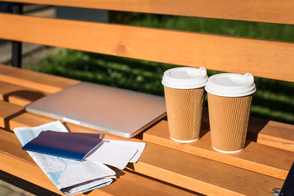 Passports with tickets and paper cups — Stock Photo, Image