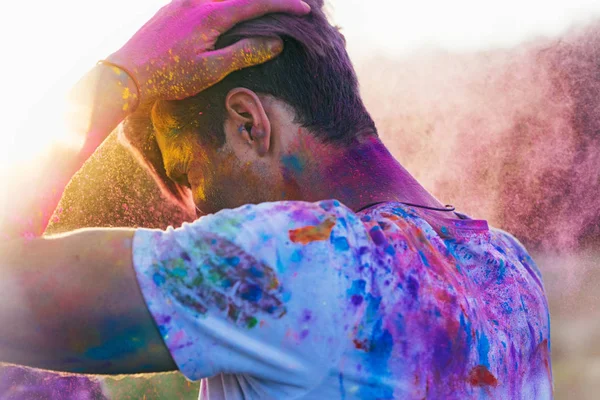 Homem no festival holi — Fotografia de Stock