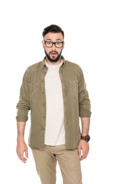 şaşırmış adam gözlük