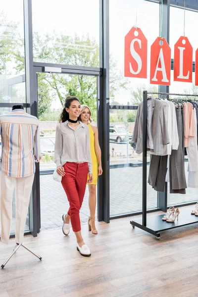 Women in clothes store — Stock Photo, Image