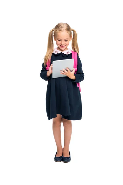 Schoolmeisje met behulp van digitale Tablet PC — Stockfoto