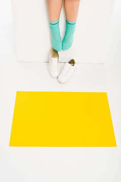 Turqouise çoraplı kız metrelik — Stok fotoğraf