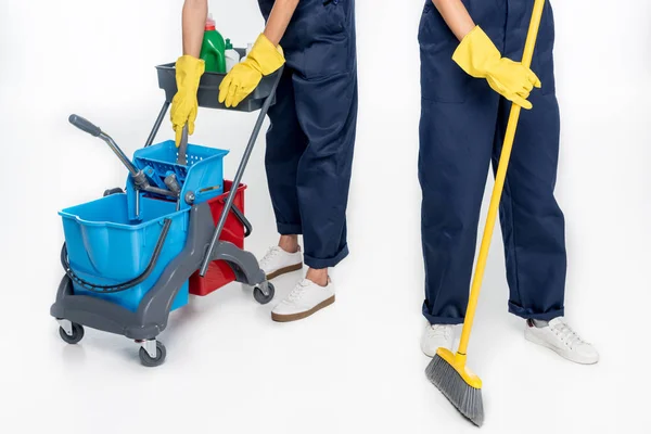 Limpiadores con equipo de limpieza — Foto de Stock