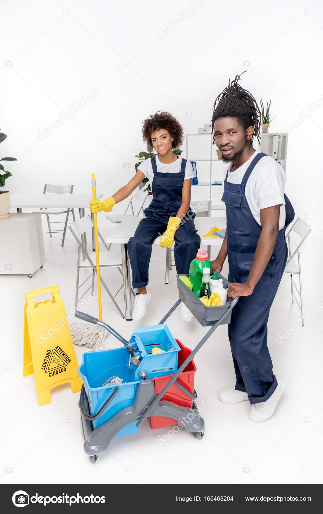 African american cleaners with cleaning equipment — Stock Photo
