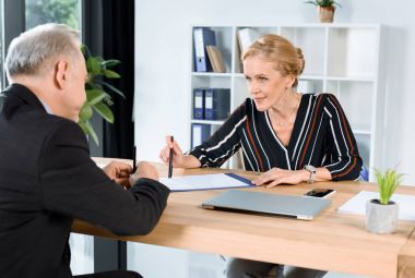 işkadını vererek sözleşme ortağı