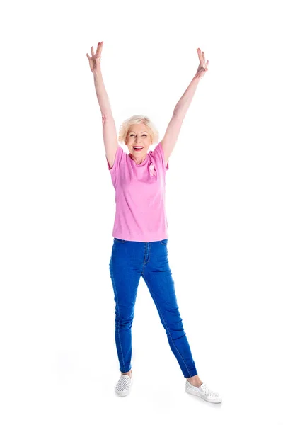 Senior vrouw in roze t-shirt — Stockfoto