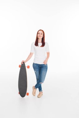 Bayan kaykaycı longboard ile