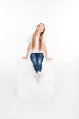 sarışın çocuk gülümseyen