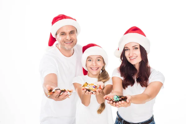 Família feliz com confete — Fotos gratuitas