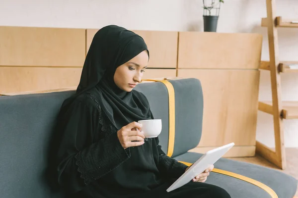 Minum kopi. — Stok Foto