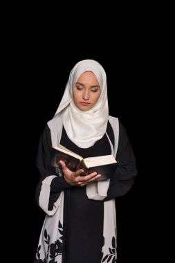 muslim woman reading quran clipart