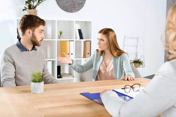 Young couple and psychologist — Stock Photo, Image