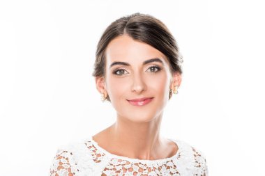 Genç, gülümseyen kadın