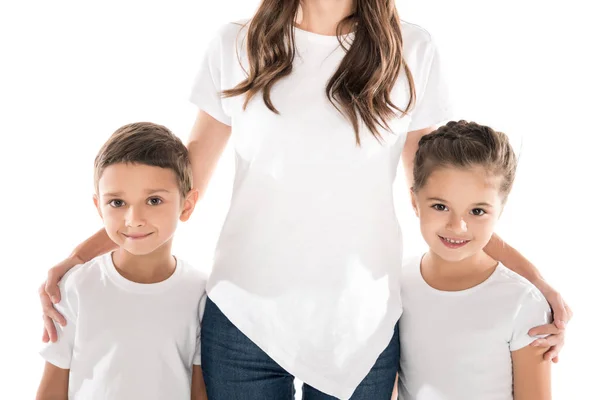 Madre y hermanos pequeños — Foto de Stock