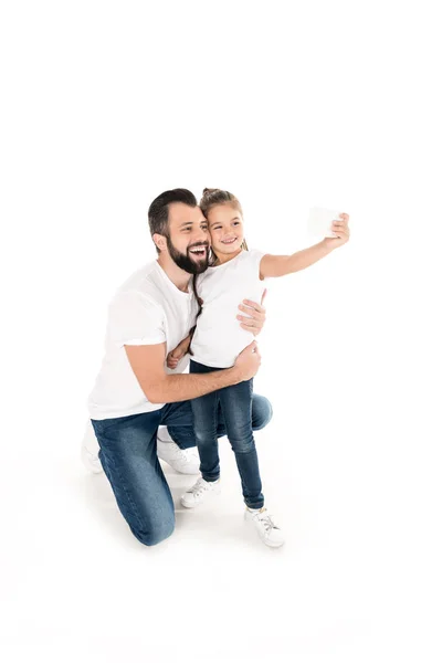 Pai e filha tomando selfie — Fotografia de Stock