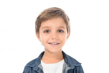 Gülümseyen küçük çocuk