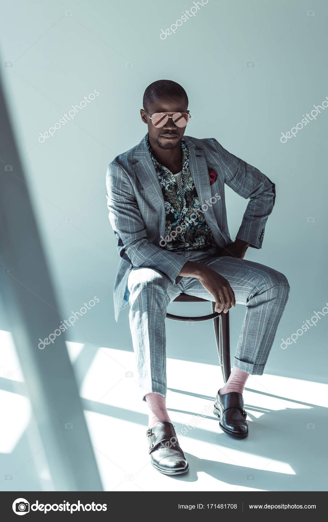man male boy pose fashion model by OffiDocs for