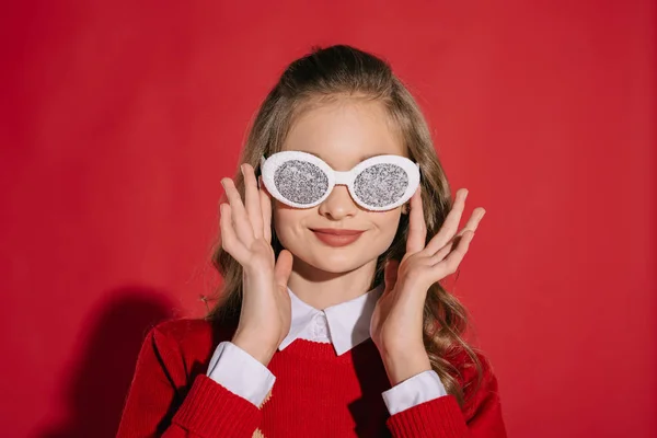 Tonårsflicka i glittrande glasögon — Stockfoto