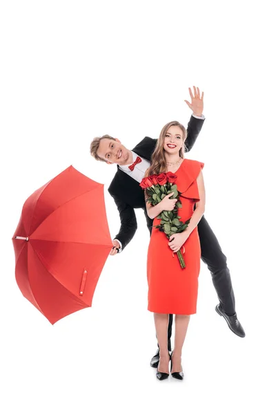 Casal com guarda-chuva e rosas — Fotografia de Stock Grátis