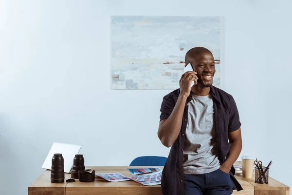 Portrait Smiling African American Photographer Talking Smartphone Workplace Studio — Stock Photo, Image