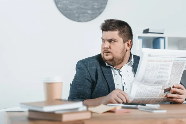 Overweight Businessman Suit Reading Newspaper Workplace — Stock Photo, Image