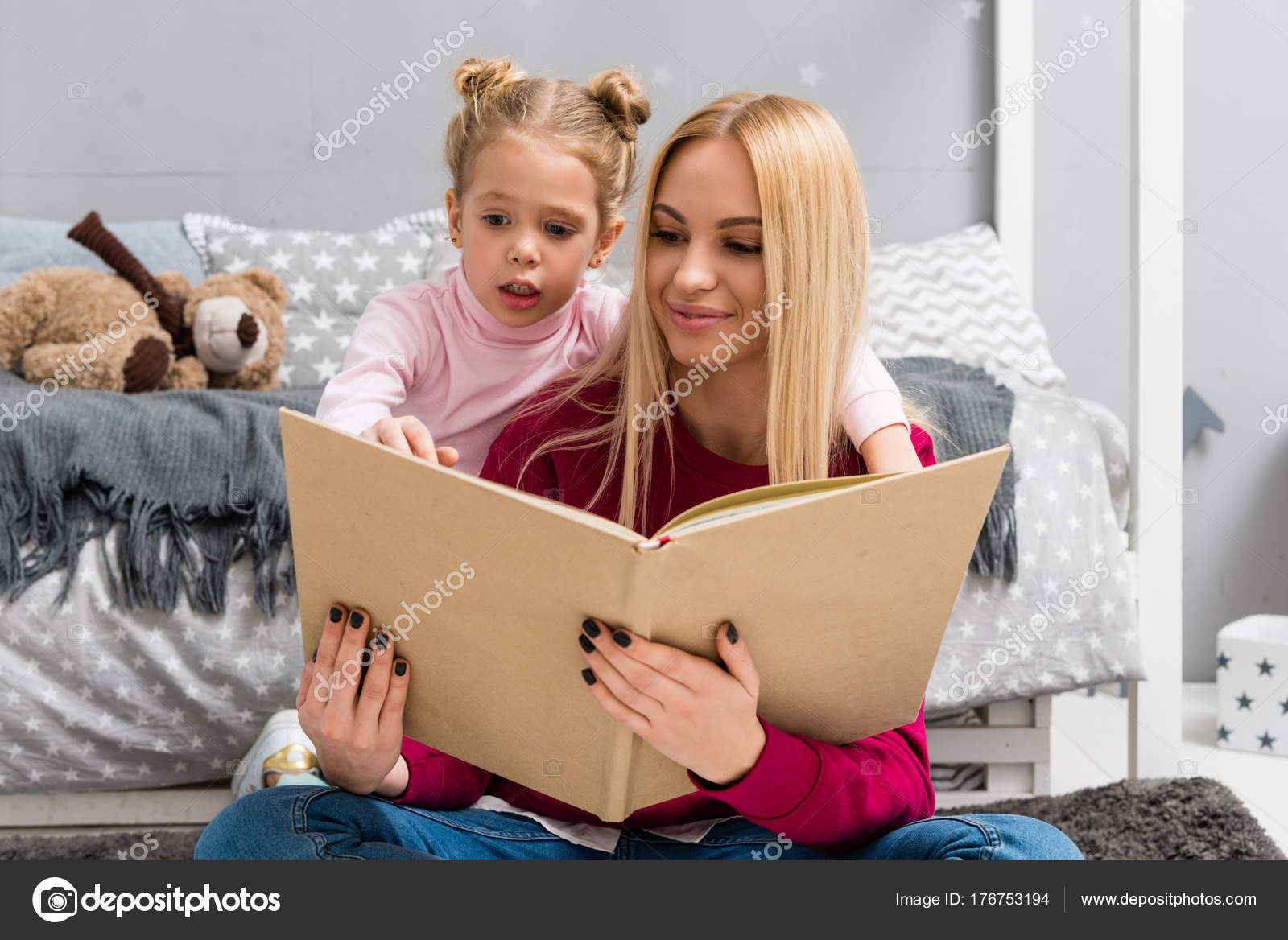 Mother And Daughter Reading Mother And Daughter Reading