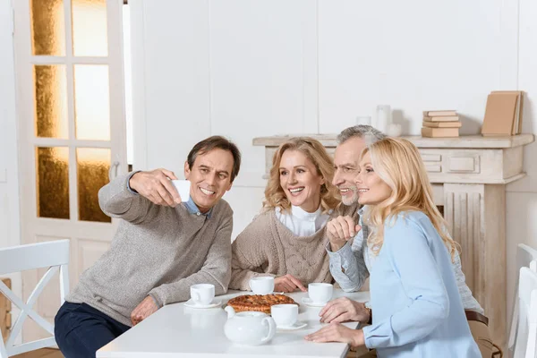 Man Doing Selfie While Friends Sitting Table Tea Pie — Stock Photo, Image
