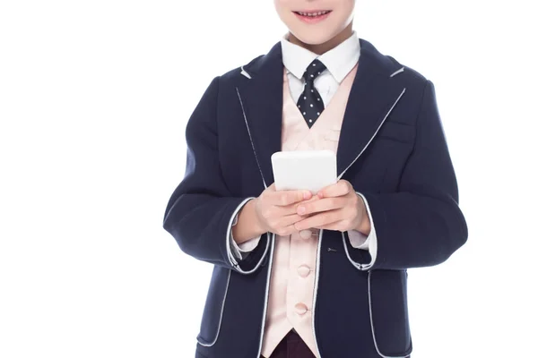 Abgeschnittene Ansicht Eines Kleinen Jungen Mit Smartphone Isoliert Auf Weiß — kostenloses Stockfoto