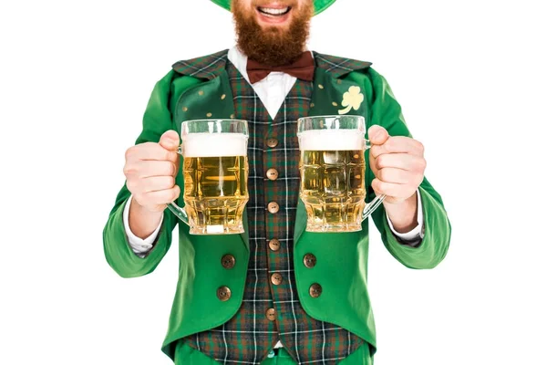 Vista Ritagliata Leprecauno Festeggiare Giorno Patricks Con Birra Isolato Bianco — Foto Stock