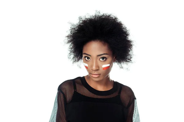 African American Kobieta Fryzura Afro Piskląt Białym Tle — Darmowe zdjęcie stockowe