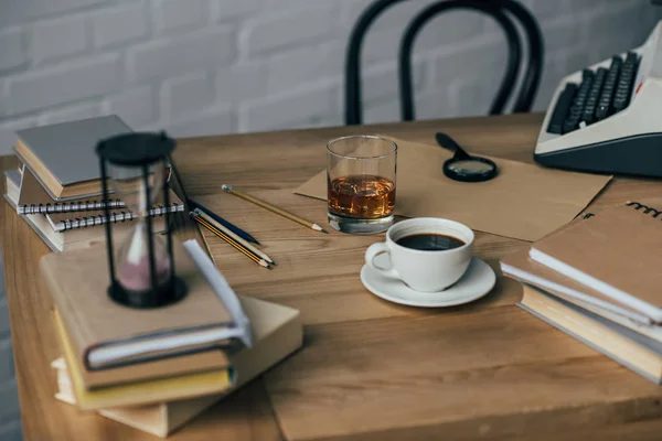Old Fashioned Writer Workplace Coffee Whiskey Glass — Stock Photo, Image
