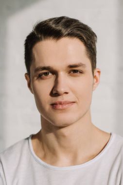 adam portresi